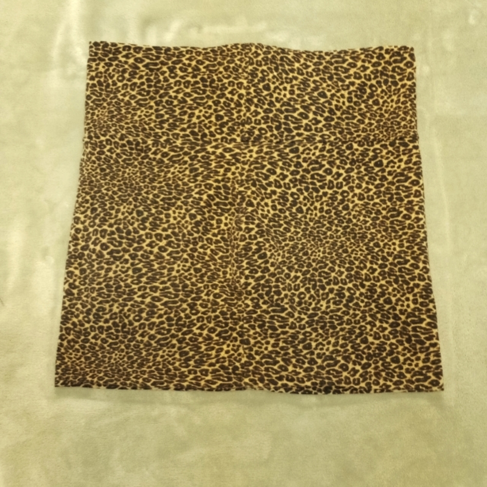 Medium leopard mini skirt